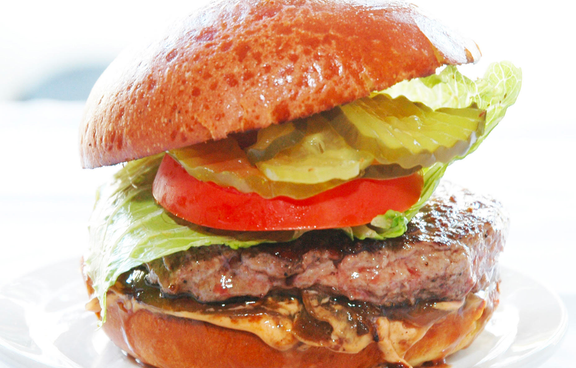 Best Practices and Tips when Ordering Burgers, Sliders, and Hot Dogs (Pre-Assembled)