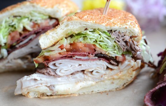 Best Practices and Tips when Ordering Individually-Wrapped and Platters of Sandwiches & Wraps