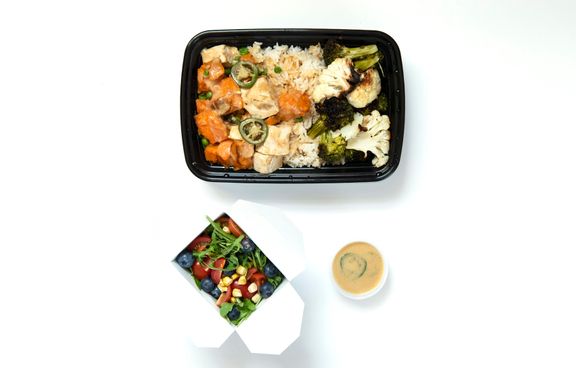 How does Filipino cuisine differ from other Asian cuisines?